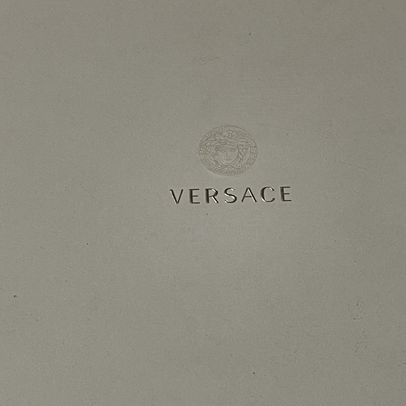 Hightop Cardinal Red/Gold Medusa head Versace sneakers - Picture 16 of 16